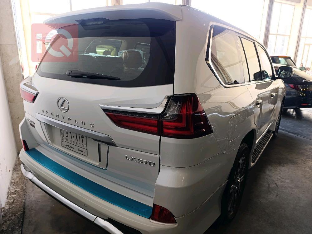 Lexus LX